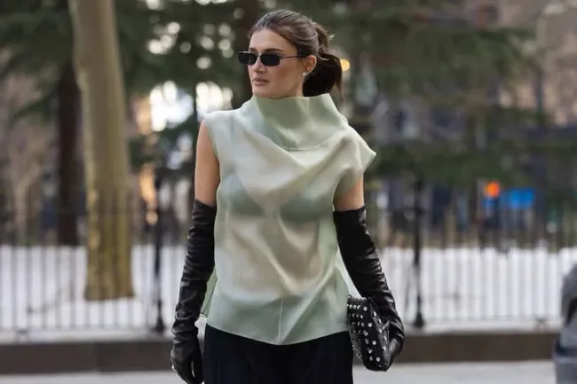 Всего один топ, который разнообразит любой базовый «низ»