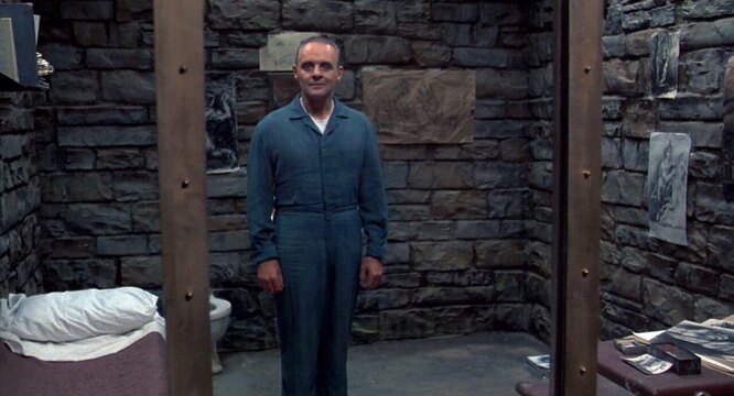 Кадр из фильма «Молчание ягнят» (1990) Кадр из фильма «Молчание ягнят» (1990)