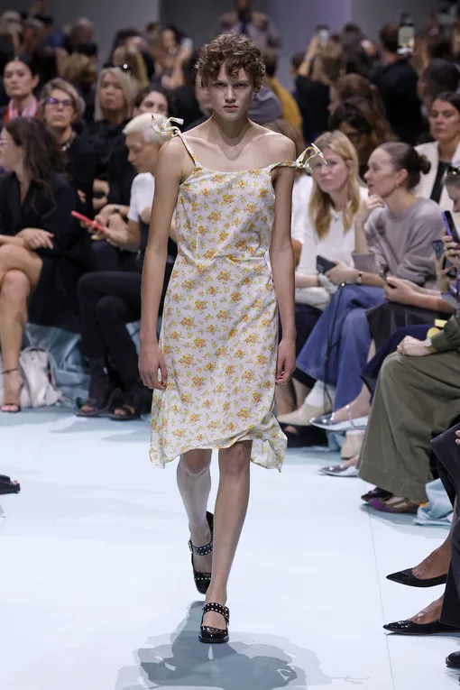 Prada весна-лето 2025 Prada весна-лето 2025