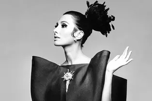 Balenciaga возрождают кутюрную линию