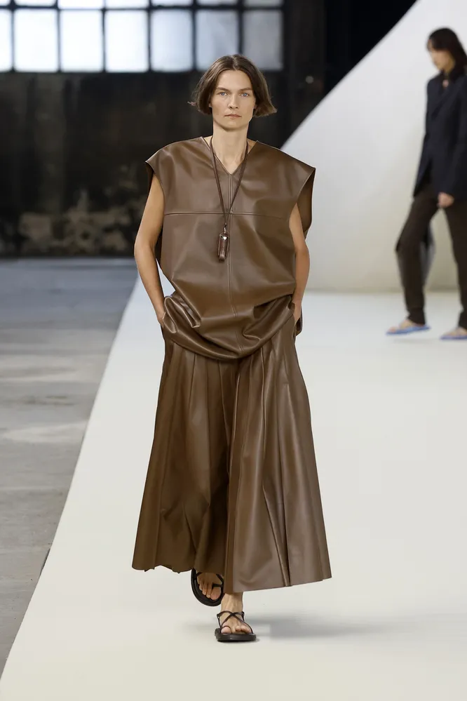Tod's весна-лето 2025 Tod's весна-лето 2025