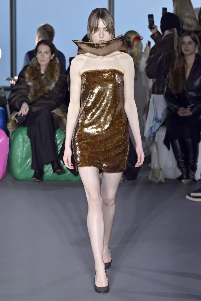 Christopher Kane осень-зима 2023 Christopher Kane осень-зима 2023