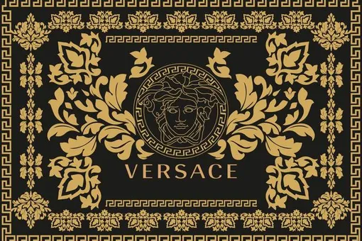 Мифы Древней Греции: все, что нужно знать о новой выставке Versace