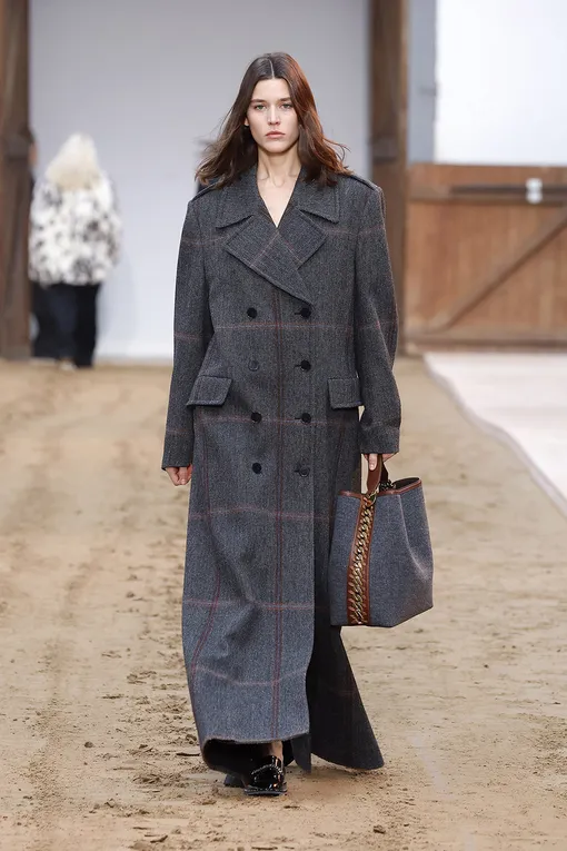 Stella McCartney осень-зима 2023/24 Stella McCartney осень-зима 2023/24