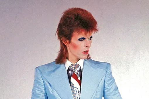 Как повторить 3 культовых образа Дэвида Боуи с вещами из новых коллекций