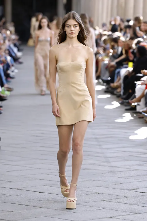 Ermanno Scervino весна-лето 2024 Ermanno Scervino весна-лето 2024
