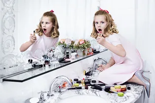 Приключения Алисы в стране Dior Приключения Алисы в стране Dior