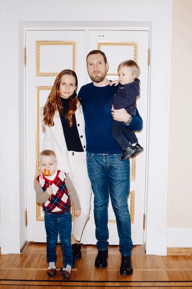Юлия Прудько и Александр Орлов с детьми