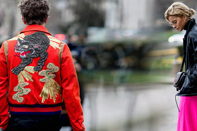 Цветастые бомберы, бежевые пальто и очень модные кроссовки на улицах Парижа