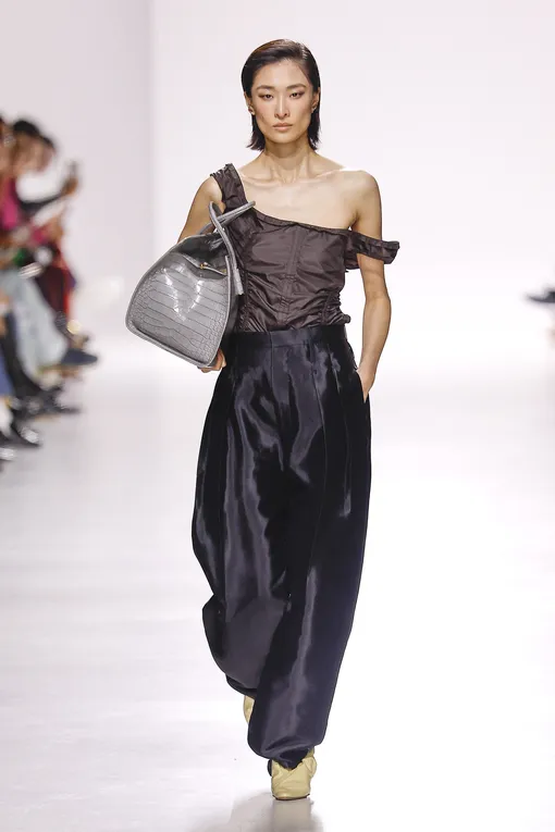 Bottega Veneta весна-лето 2026