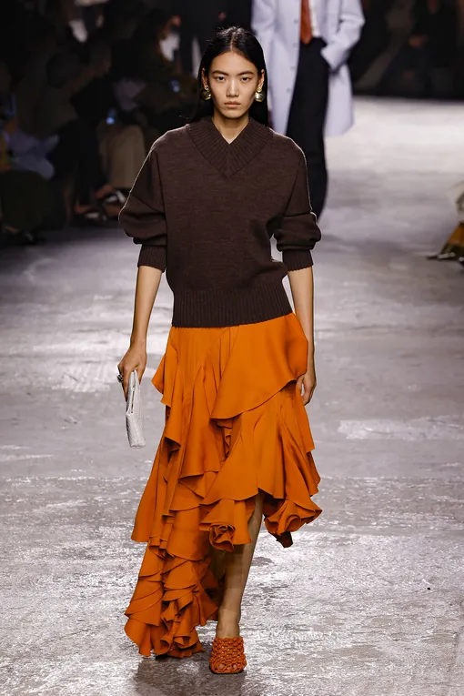 Bottega Veneta весна-лето 2025