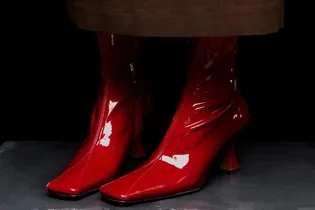 Обувь решает все: 5 пар, которые «сделают» ваши зимние образы