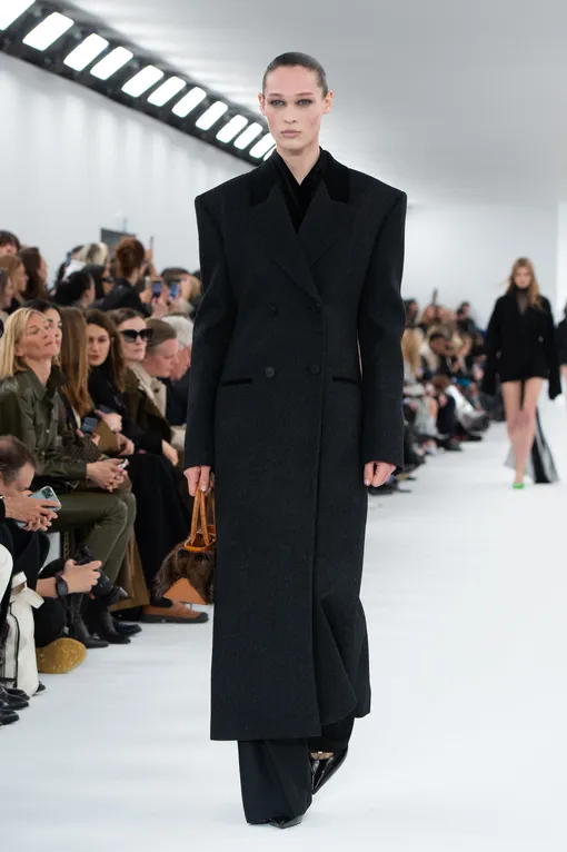 Givenchy осень-зима 2023/24 Givenchy осень-зима 2023/24