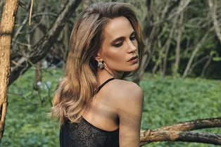 Наталья Чистякова-Ионова о первом облегающем платье, хулиганском задоре, хэштеге #тыжемать