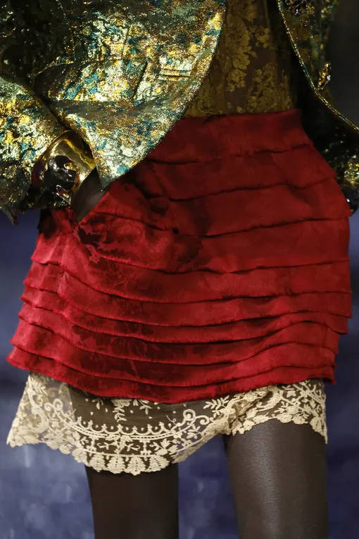 Saint Laurent весна-лето 2025 Saint Laurent весна-лето 2025