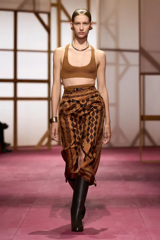 Hermès весна-лето 2025