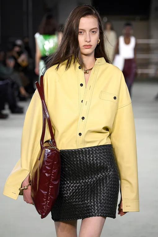 BOTTEGA VENETA осень-зима 2022/23 BOTTEGA VENETA осень-зима 2022/23