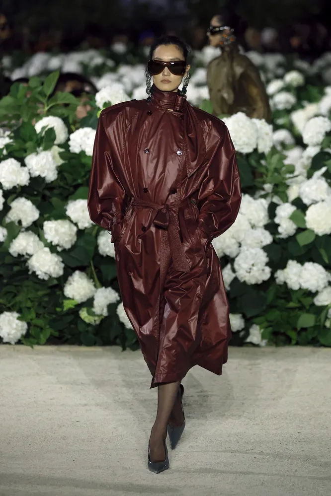 Saint Laurent весна-лето 2026