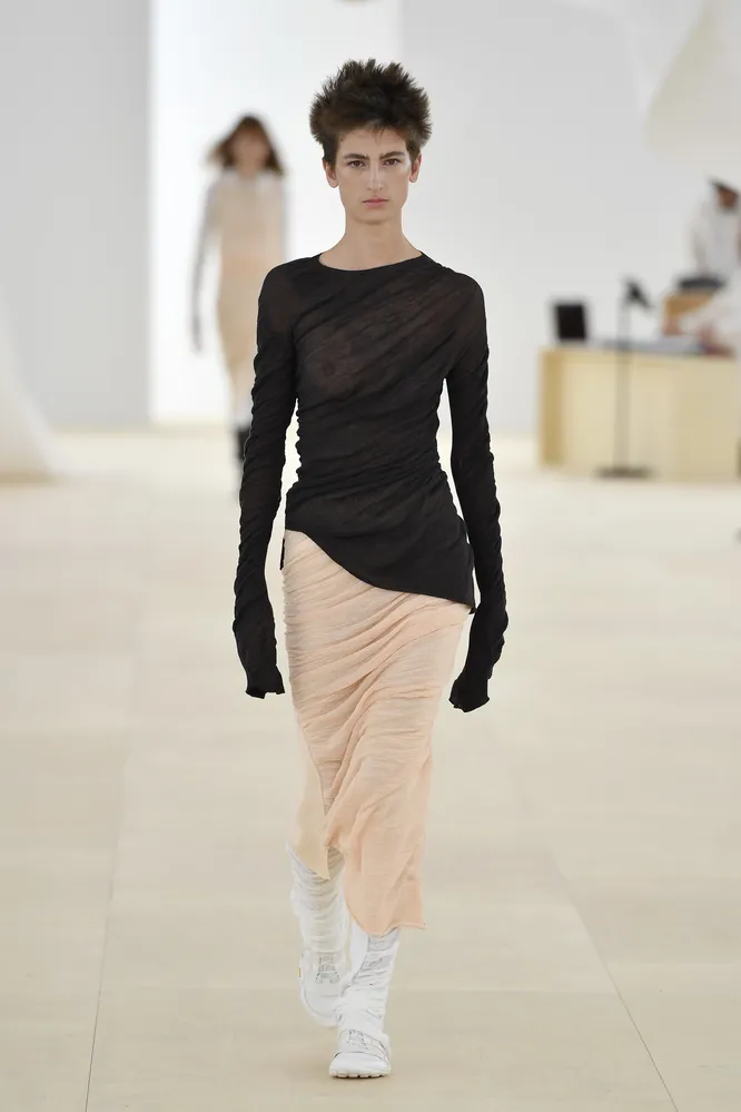 Issey Miyake весна-лето 2024 Issey Miyake весна-лето 2024