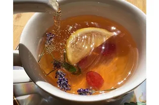 Ромашка или мята: какой травяной чай самый полезный