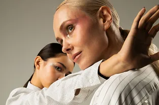 «Мамин стиль для меня иногда слишком модный»: Ольга Карпуть и ее дочь Соня — о том, в чем они согласны, а в чем расходятся