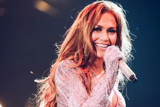 Двигаться как Джей Ло: самые танцевальные клипы дивы