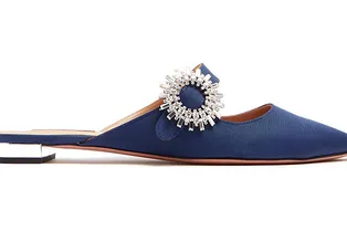 10 пар блестящих слиперов, которые даже скучный образ сделают запоминающимся