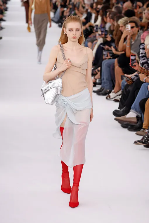 Givenchy весна-лето 2024 Givenchy весна-лето 2024
