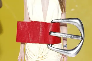 Ремни XXL — самый неожиданный тренд грядущего года