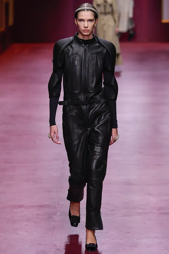 CHRISTIAN DIOR осень-зима 2022/23