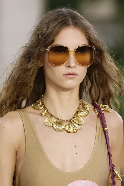 Chloé весна-лето 2025 Chloé весна-лето 2025