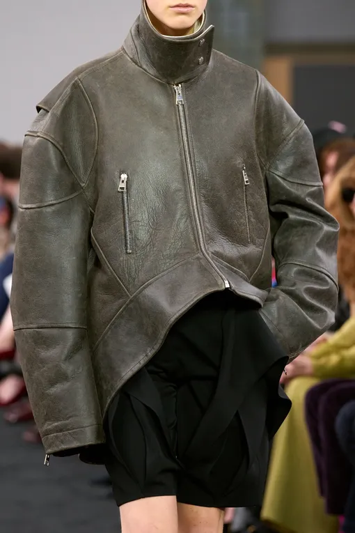 JW Anderson осень-зима 2024/25 JW Anderson осень-зима 2024/25