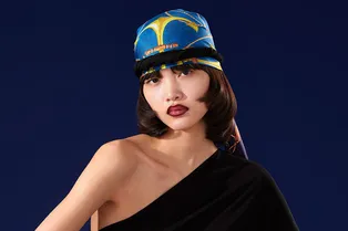 Как носить шелковый платок летом-2026: 5 идей от Gucci