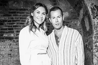 Даша Веледеева, Ника Белоцерковская, Матильда Шнурова на открытии выставки Григория Масленникова