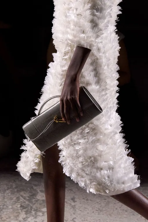 Bottega Veneta весна-лето 2025