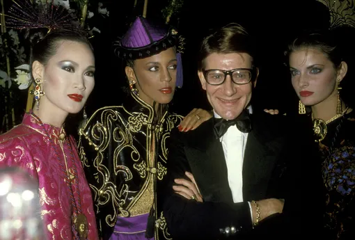 Ив Сен-Лоран с моделями, 1978