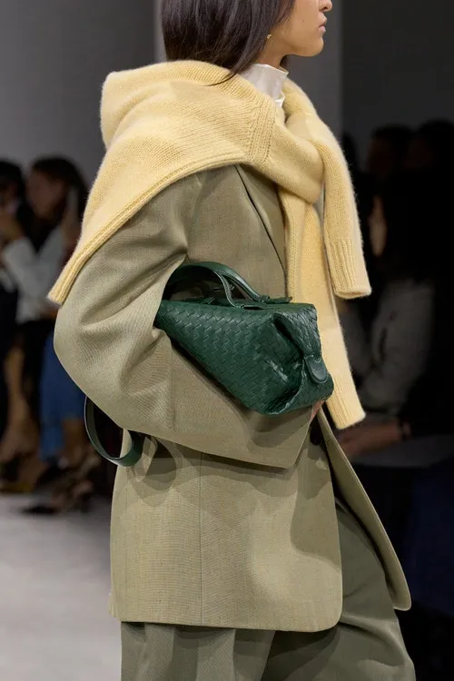 Bottega Veneta весна-лето 2026