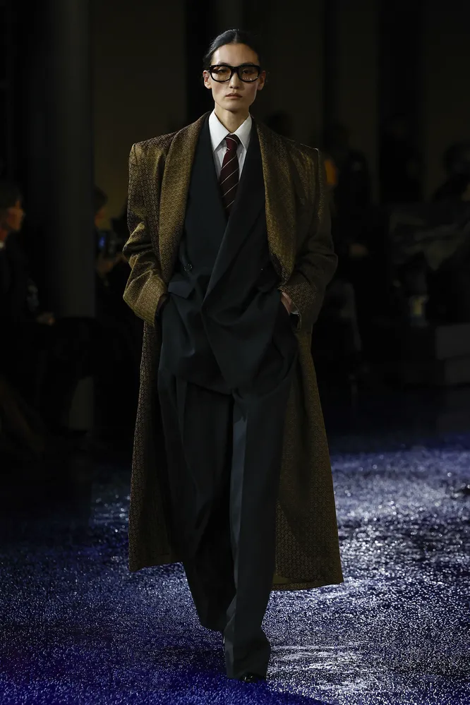 Saint Laurent весна-лето 2025