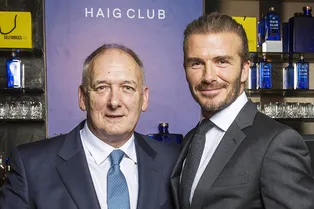 72-летний отец Дэвида Бекхэма объявил о помолвке 72-летний отец Дэвида Бекхэма объявил о помолвке