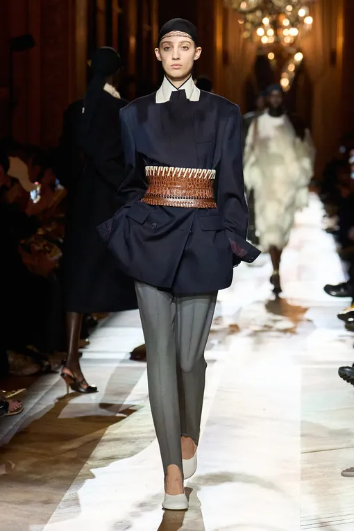 Dries Van Noten осень-зима 2025/2026 Dries Van Noten осень-зима 2025/2026