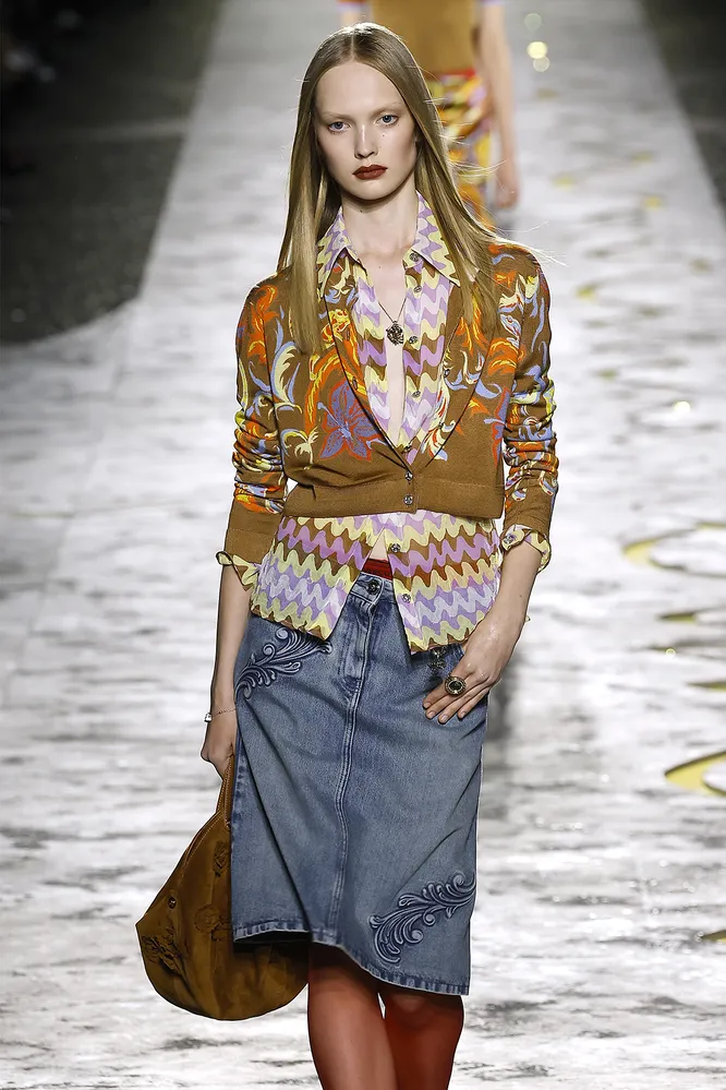 Versace весна-лето 2025 Versace весна-лето 2025