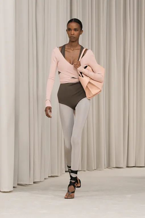 Ferragamo весна-лето 2025