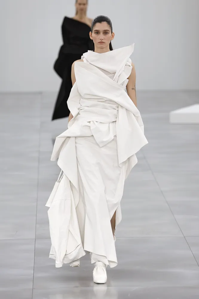 Issey Miyake осень-зима 2025/26 Issey Miyake осень-зима 2025/26