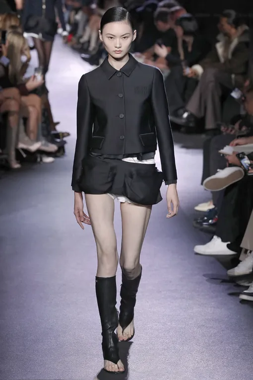 Miu Miu весна-лето 2023 Miu Miu весна-лето 2023