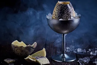 Самый красивый кулич, веганский бургер будущего и другие гастроновости