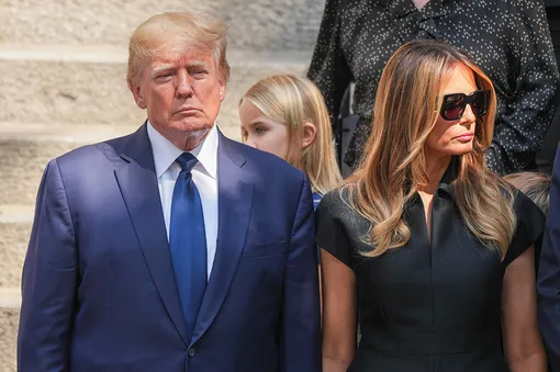 Дональд и Мелания Трамп на похоронах Иваны