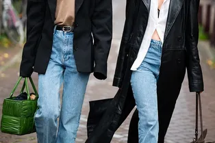 7 пар джинсов на средней посадке, которые никогда не выйдут из моды 7 пар джинсов на средней посадке, которые никогда не выйдут из моды