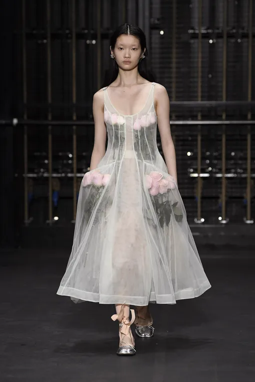 Simone Rocha весна-лето 2024 Simone Rocha весна-лето 2024