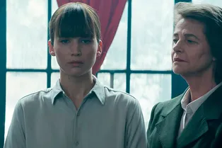 Дженнифер Лоуренс в образе русской шпионки в фильме «Красный воробей» Дженнифер Лоуренс в образе русской шпионки в фильме «Красный воробей»