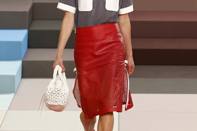 5 модных миди-юбок, которые точно пригодятся в весеннем гардеробе